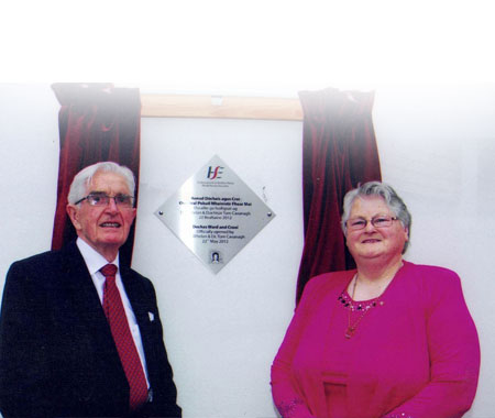Tom Kavangh & Eileen Whelan (Founder Member) at the offical opening of the Dochas Ward 2012