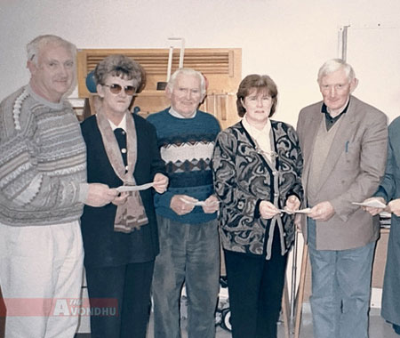 Committe Members having Recived Sponsorhsip, Left to Right John Keating, Angela Devern, Jim McDonald, Mary O’Mahony, Tom Higgins (former Chairman)